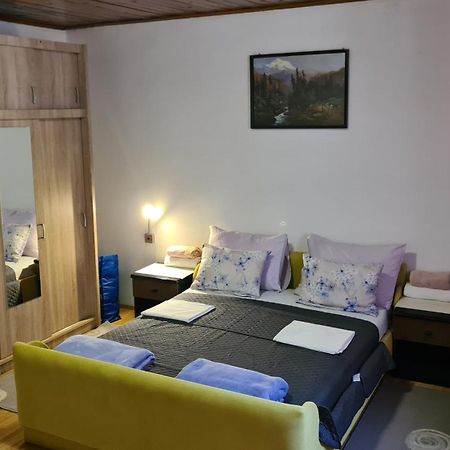 Holiday Home Radocaj Szluin Kültér fotó