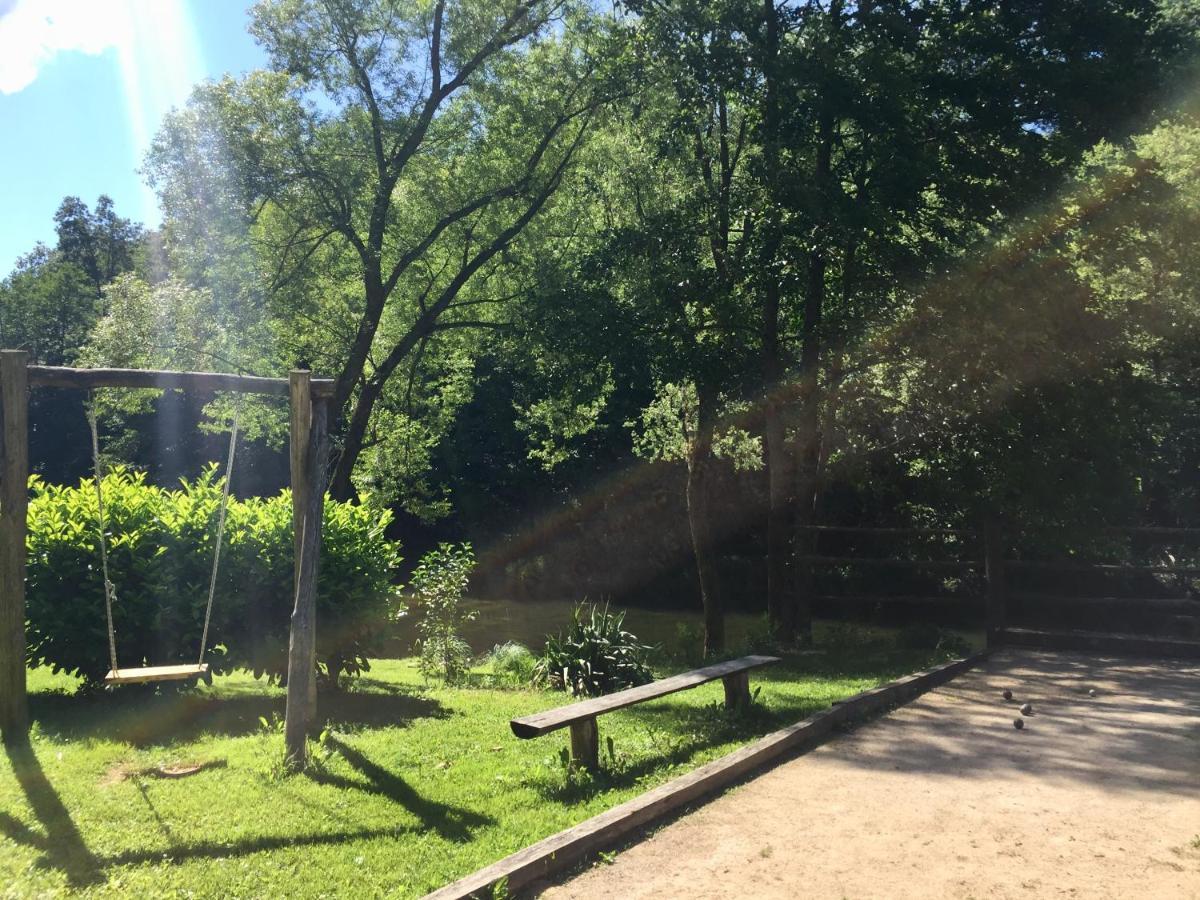 Holiday Home Radocaj Szluin Kültér fotó