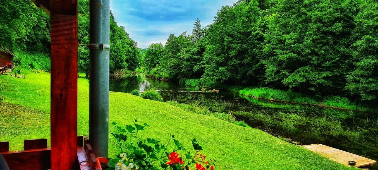 Holiday Home Radocaj Szluin Kültér fotó