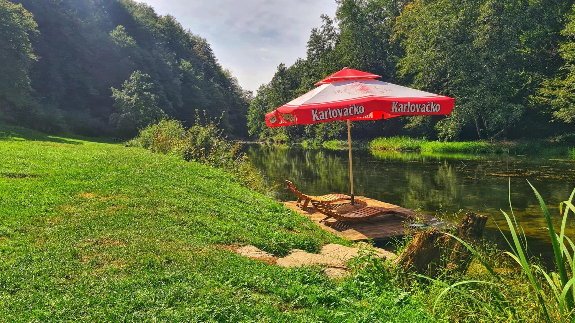 Holiday Home Radocaj Szluin Kültér fotó