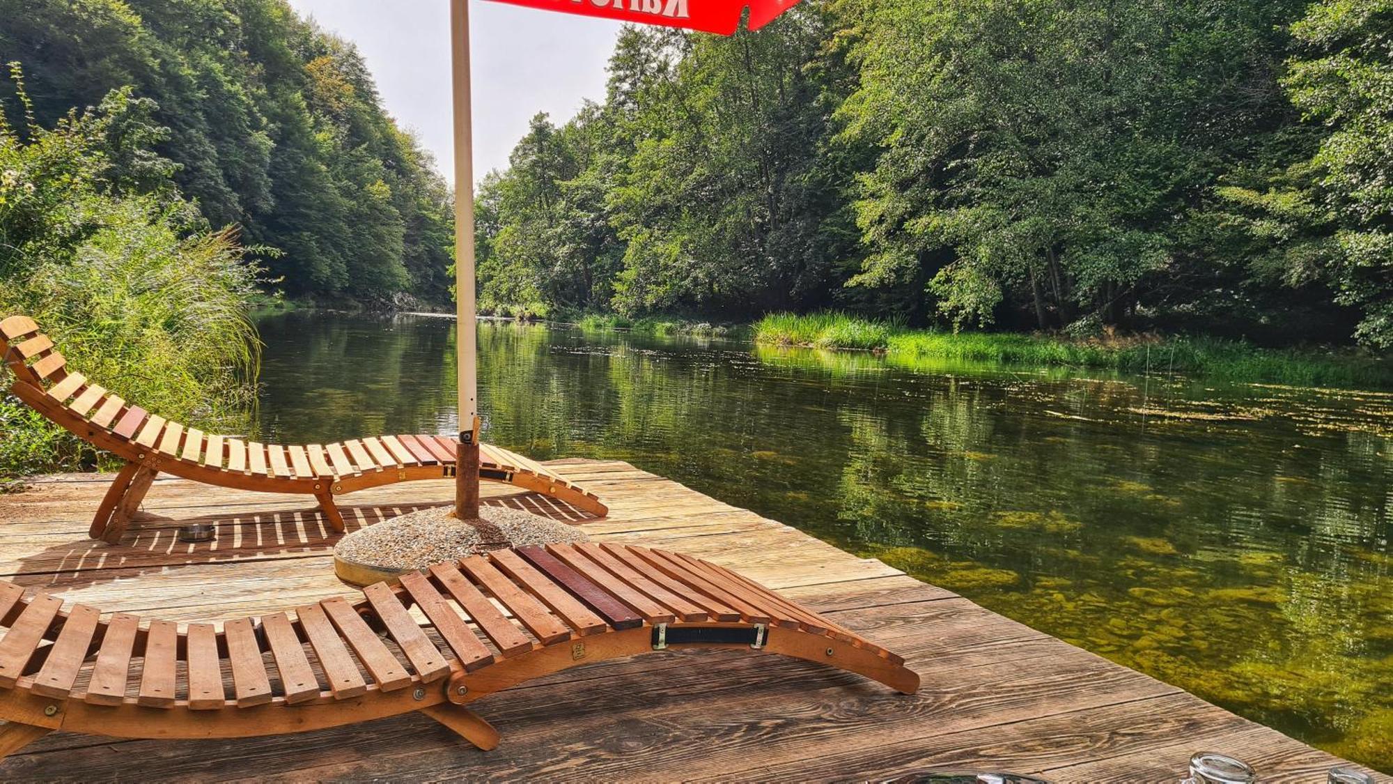 Holiday Home Radocaj Szluin Kültér fotó