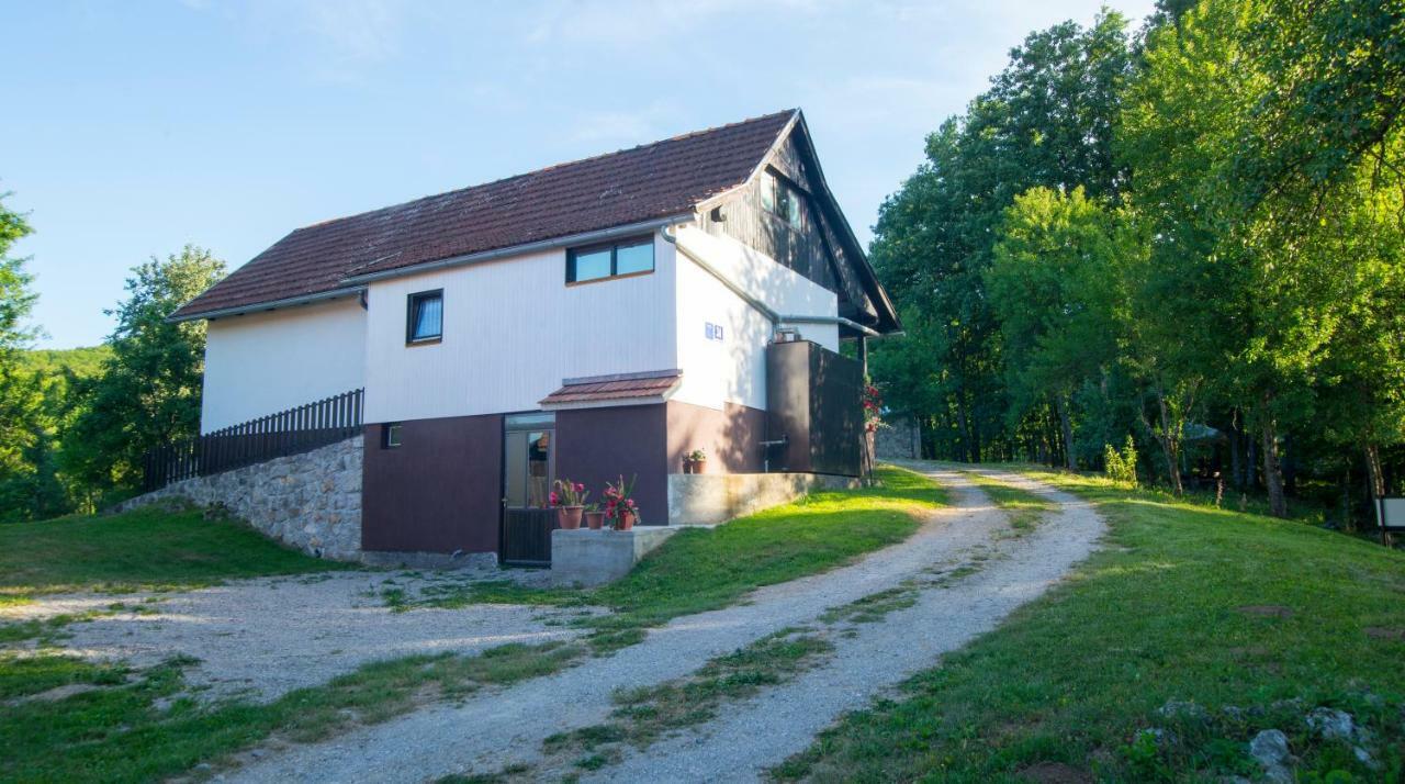 Holiday Home Radocaj Szluin Kültér fotó