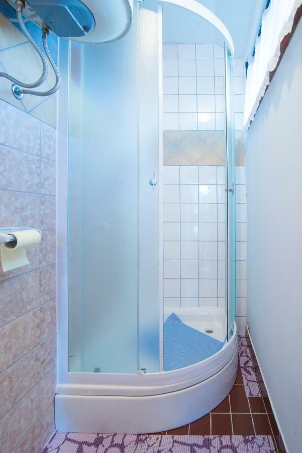 Holiday Home Radocaj Szluin Kültér fotó